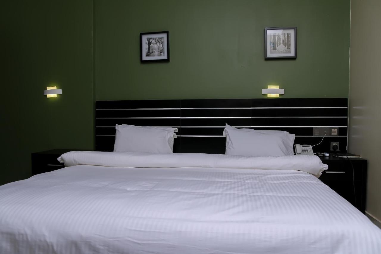 Albertville Luxury Rooms Ilesa Екстер'єр фото