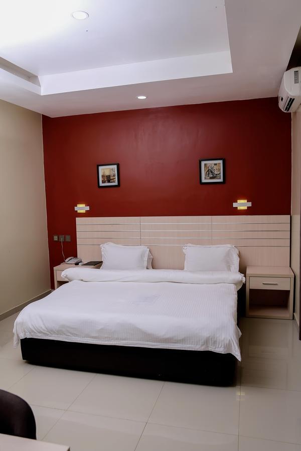 Albertville Luxury Rooms Ilesa Екстер'єр фото