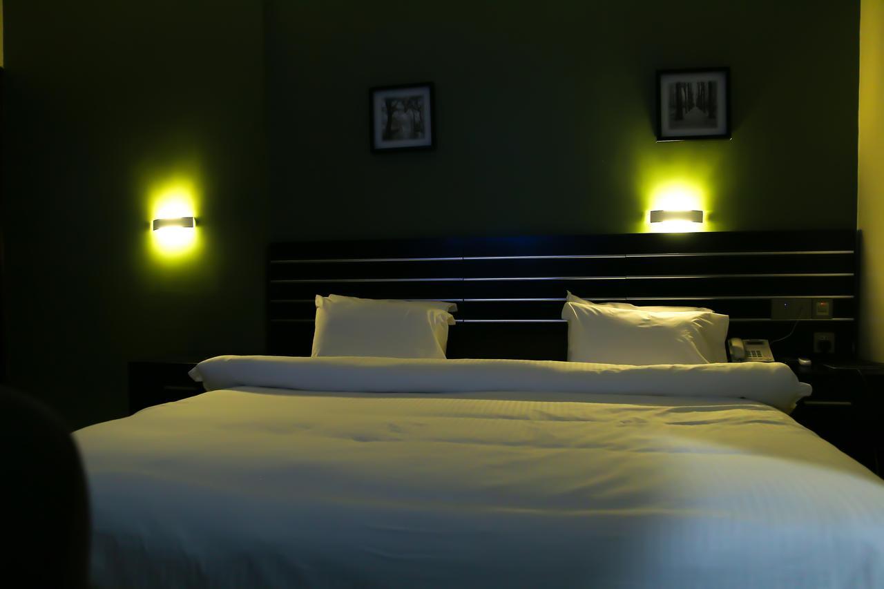 Albertville Luxury Rooms Ilesa Екстер'єр фото